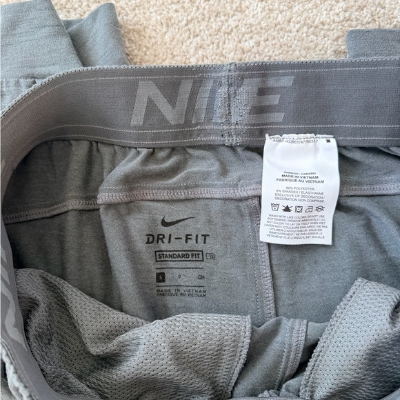 Nike Men's Gray Jogger Pants - Picture 2 of 2